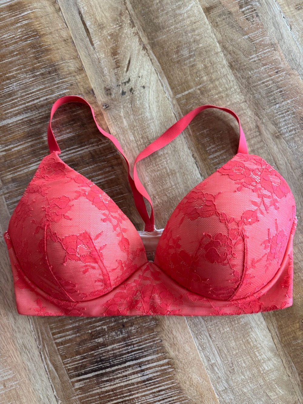 Victorias Secret Body by Victoria Lightly Lined Plunge Size 36DD